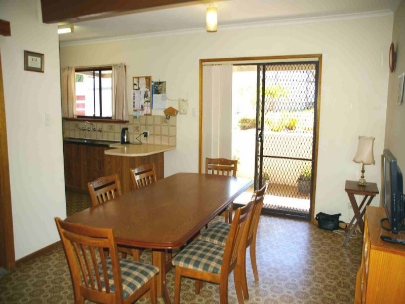 12 Elenore Ave, Paringa SA 5340