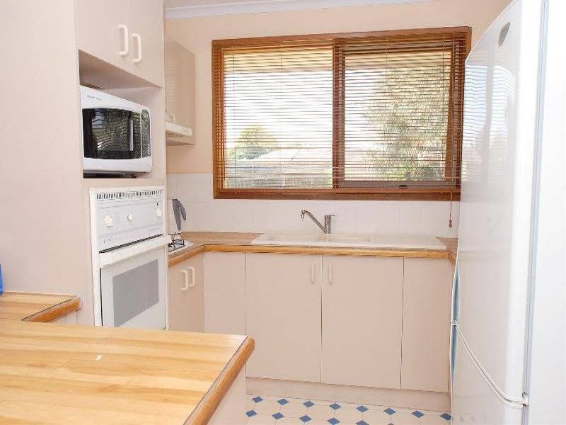 24 Longbeach Close, Aspendale VIC 3195