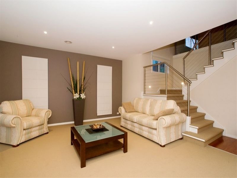 49 Macquarie Circle, Waterways VIC 3195