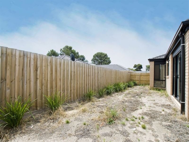 6 Ella Paige Place, Carrum Downs VIC 3201