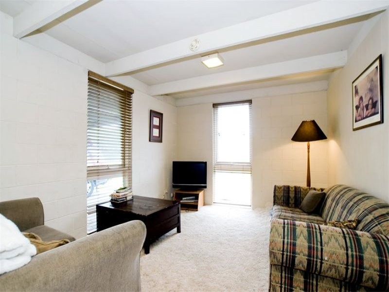 1 Albany Crescent, Aspendale VIC 3195