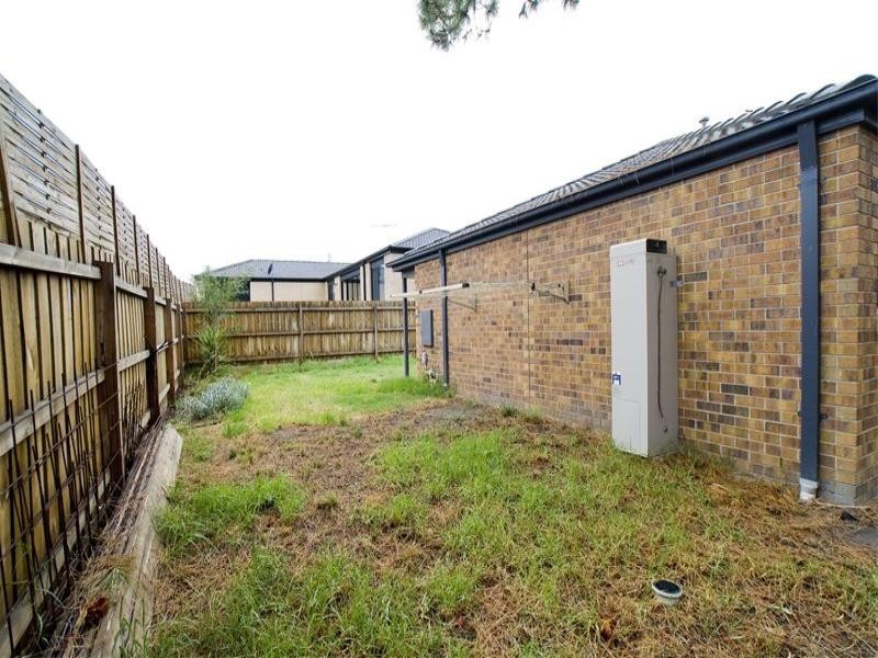 9 Ella Paige Place, Carrum Downs VIC 3201