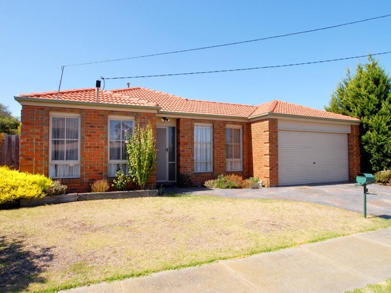 3 Sutherland Avenue, Aspendale Gardens VIC 3195