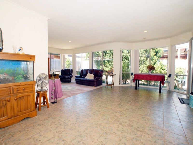 3 Sutherland Avenue, Aspendale Gardens VIC 3195