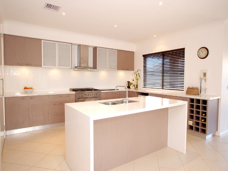 1 Lorikeet Lane, Waterways VIC 3195