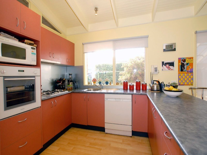 37 Nurten Parade, Aspendale Gardens VIC 3195