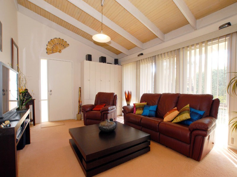 37 Nurten Parade, Aspendale Gardens VIC 3195