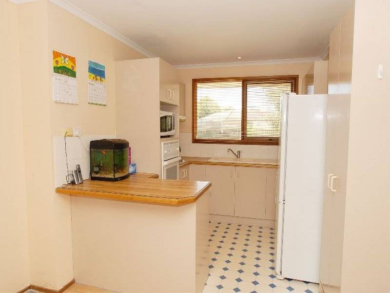 24 Longbeach Close, Aspendale VIC 3195