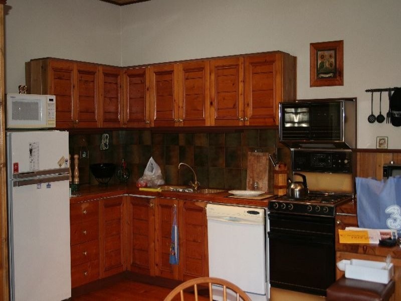 16 Avondale Avenue, Chelsea VIC 3196