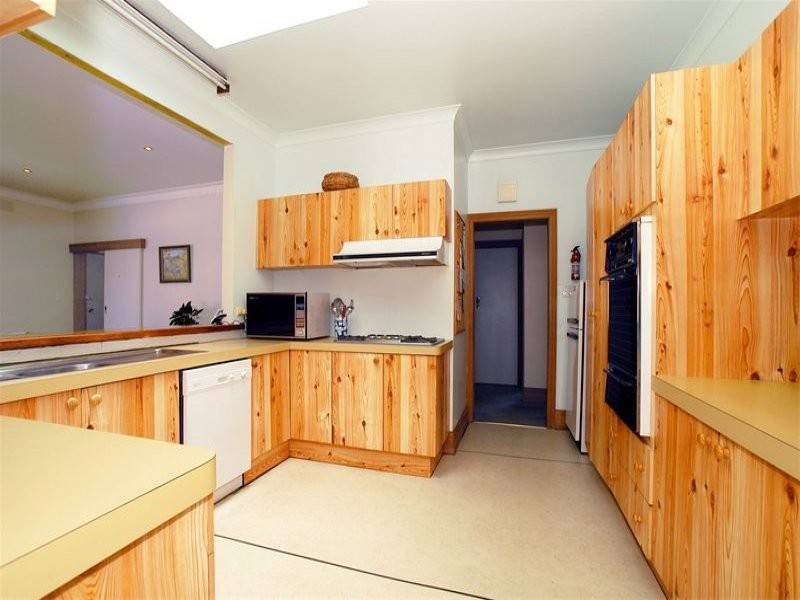 48 Woodbine Grove, Chelsea VIC 3196