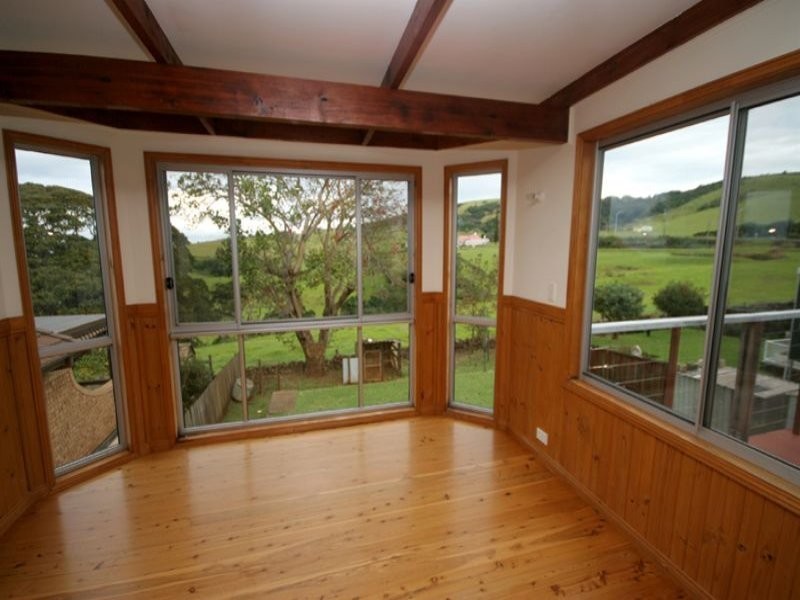 10 Attunga Avenue, Kiama Heights NSW 2533