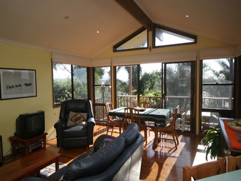 6 Lindsay Avenue, Kiama Downs NSW 2533