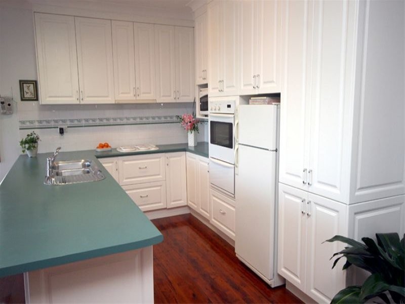 31 Michael Crescent, Kiama Downs NSW 2533