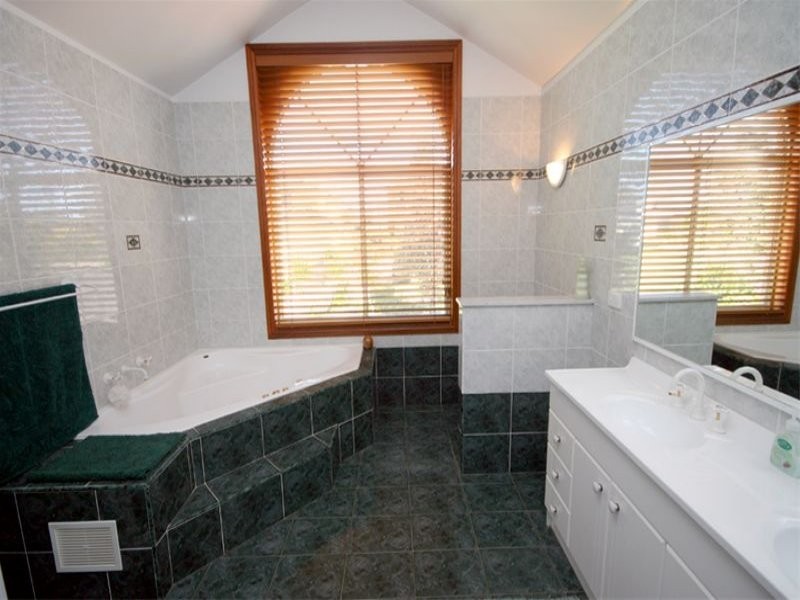 4 Pearce Place, Kiama NSW 2533