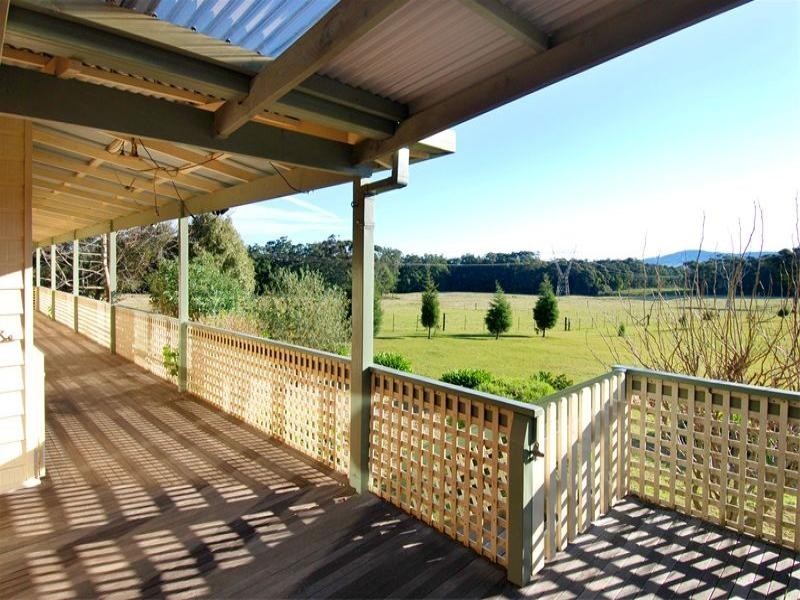 212 Lees Road, Robertson NSW 2577