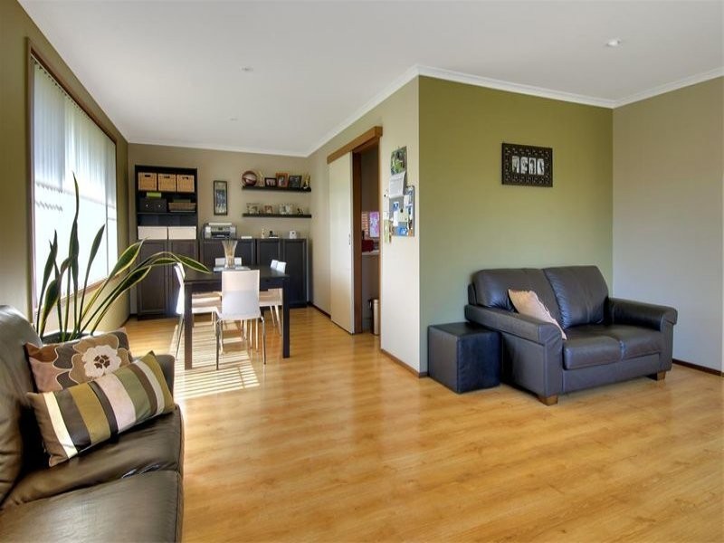 16 Hoskings Crescent, Kiama Downs NSW 2533