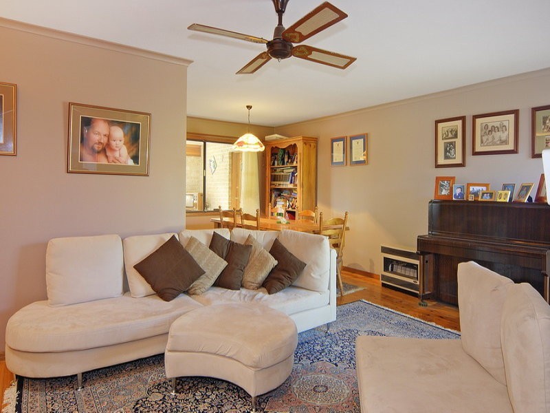 33 Anembo Crescent, Kiama Heights NSW 2533