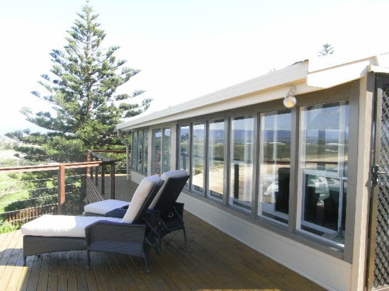 30 Dovers Drive, Port Kembla NSW 2505