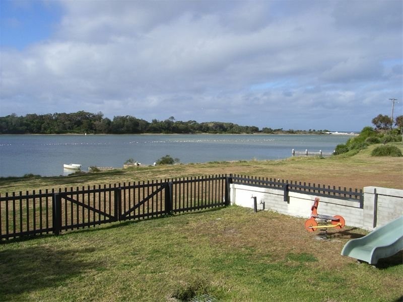 96 Charles Ave, Minnamurra NSW 2533
