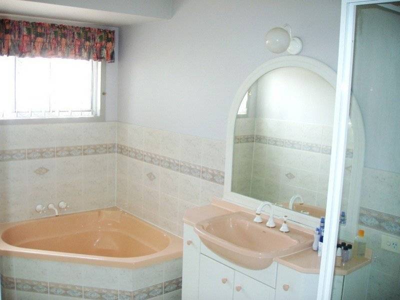 9 Chloe Close, Eight Mile Plains QLD 4113