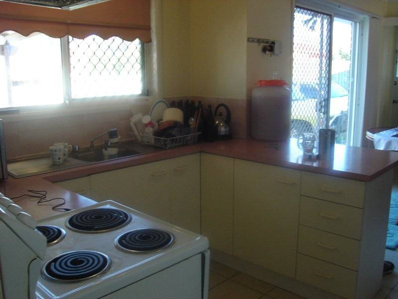 128 Pinelands Rd, Sunnybank Hills QLD 4109