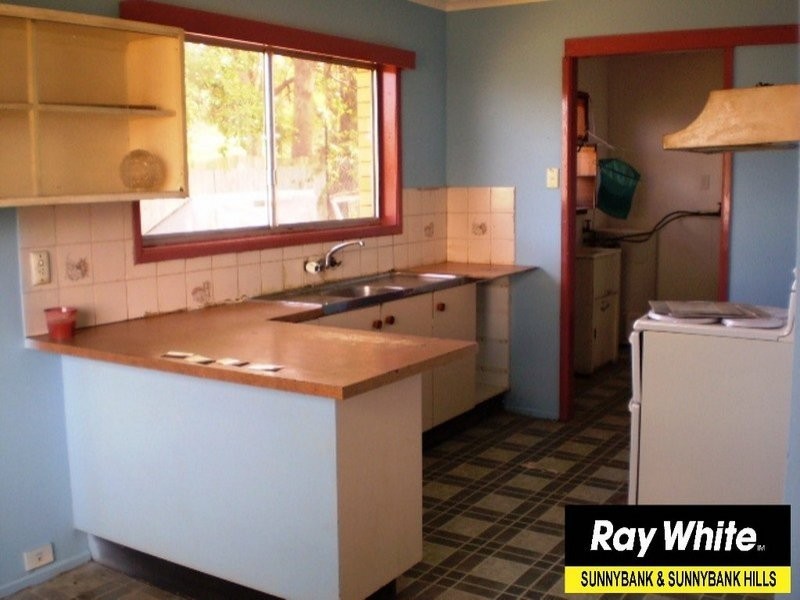 110 Railway Parade, Woodridge QLD 4114