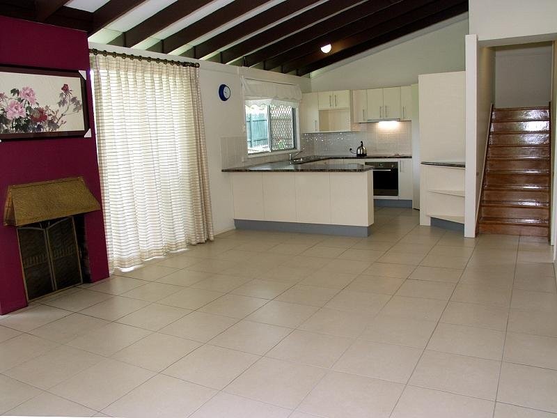 15 Marla Street, Robertson QLD 4109