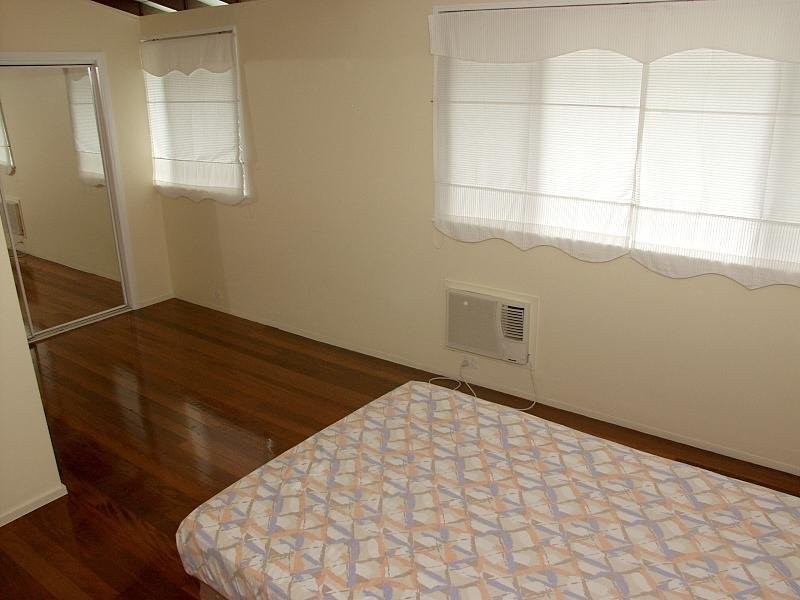 15 Marla Street, Robertson QLD 4109