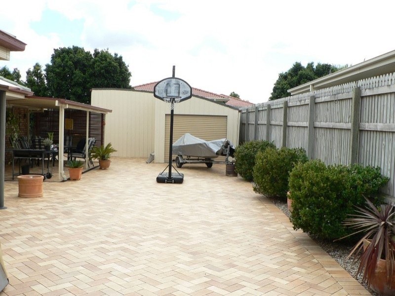 16 Hooper Street, Birkdale QLD 4159