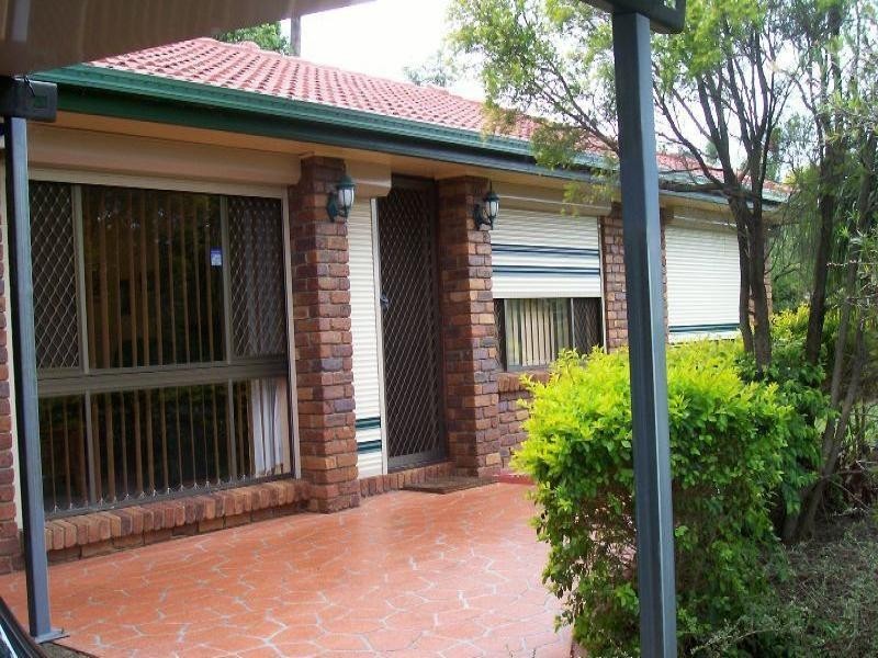 30 Dracon Street, Regents Park QLD 4118