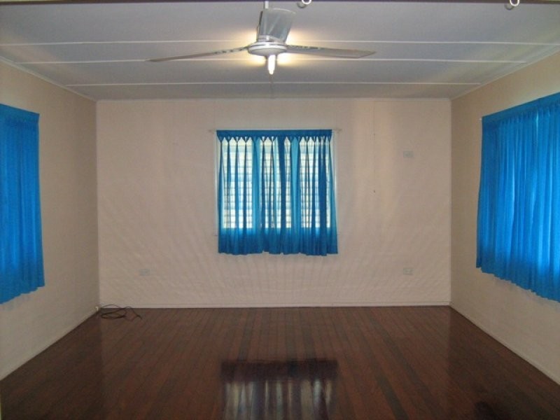 977 Boundary Road, Coopers Plains QLD 4108