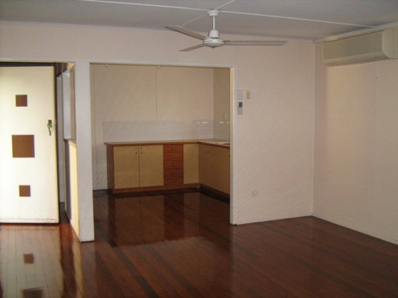 977 Boundary Road, Coopers Plains QLD 4108