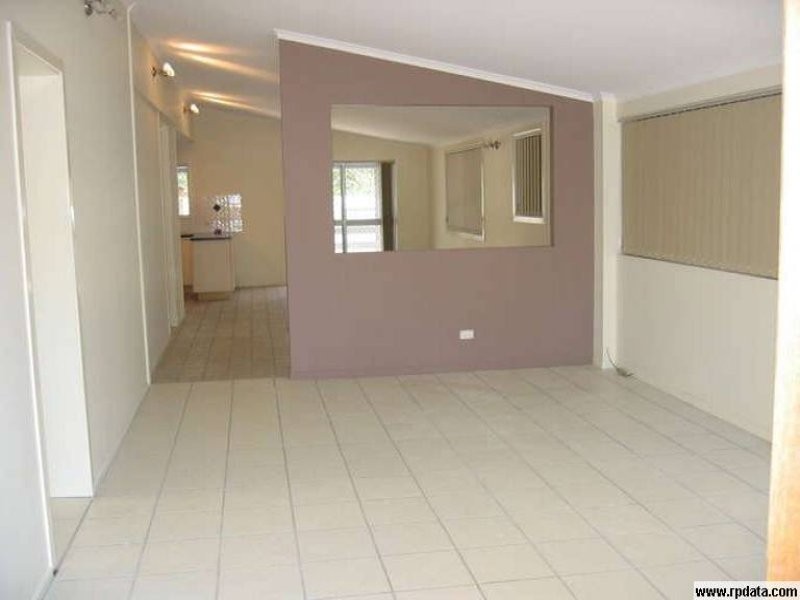 32 Manchester Street, Eight Mile Plains QLD 4113