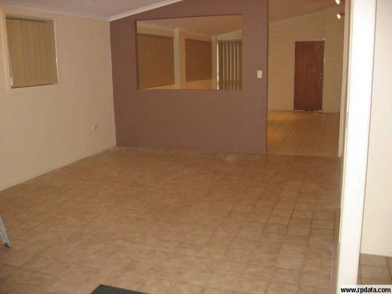 32 Manchester Street, Eight Mile Plains QLD 4113