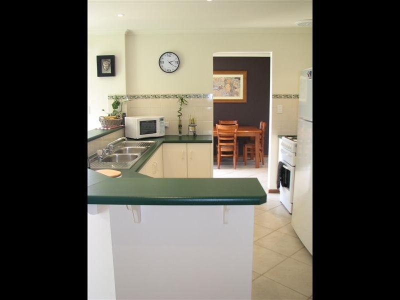 11 Kemp Street, Goolwa Beach SA 5214