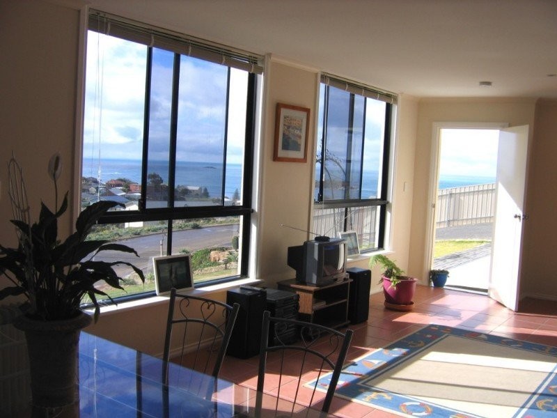 16 Theisenger Court, Encounter Bay SA 5211