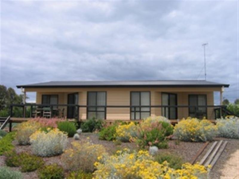 1 Hanby Crescent, Goolwa Beach SA 5214