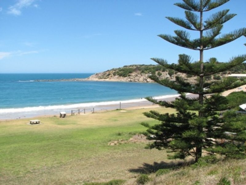1 18 Basham Parade, Port Elliot SA 5212