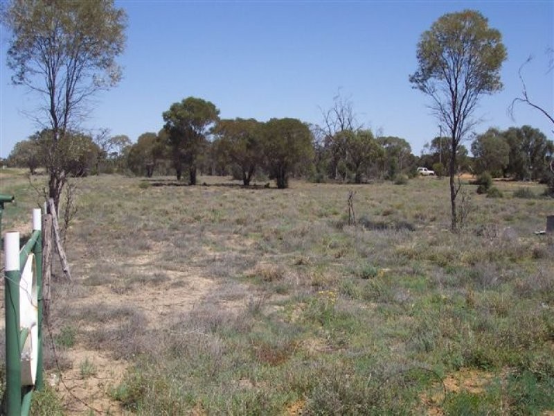 - Isisford-Blackall Rd, Blackall QLD 4472