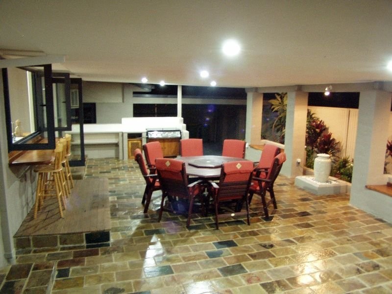 2 Kingsgrove Street, Robina QLD 4226