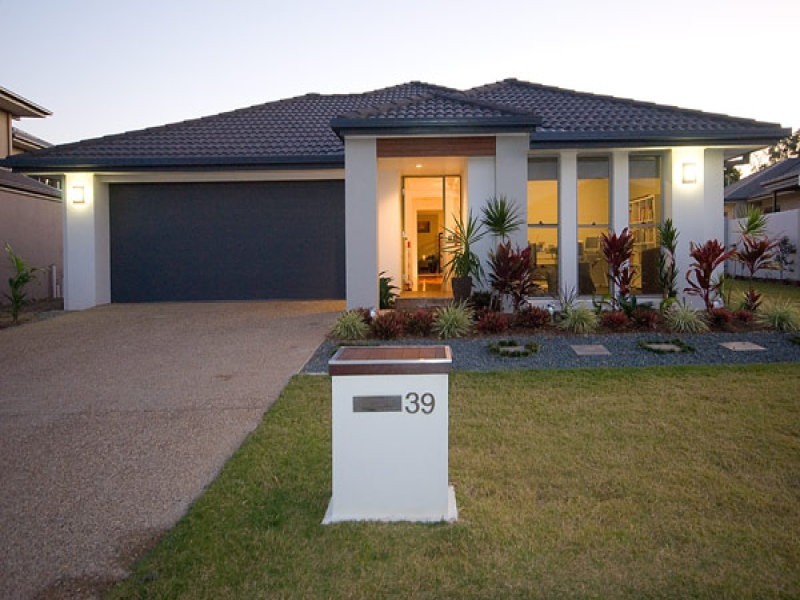 39 Heights Drive, Robina QLD 4226