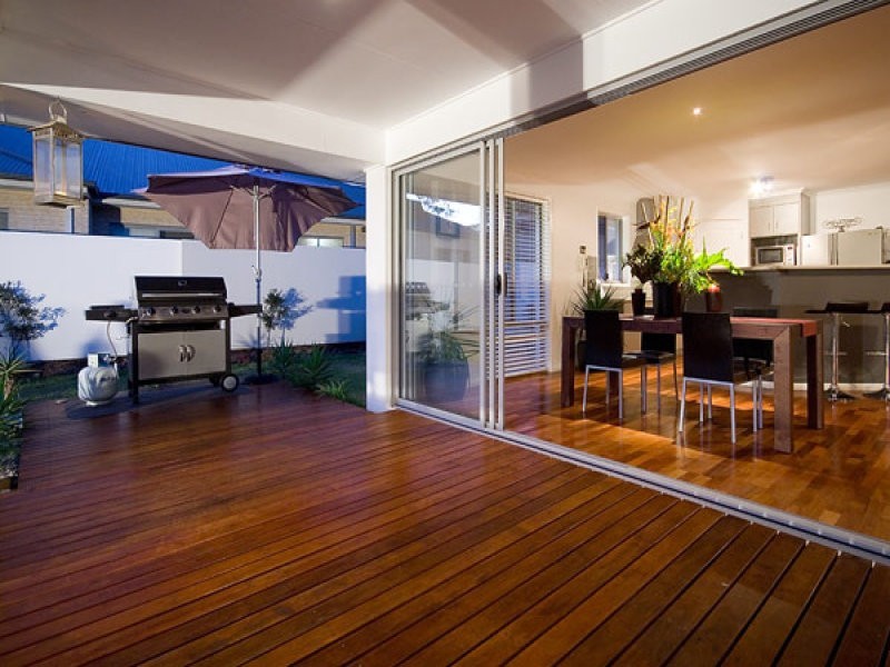 39 Heights Drive, Robina QLD 4226