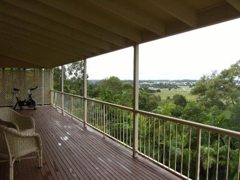 38 Amethyst court, Carrara QLD 4211