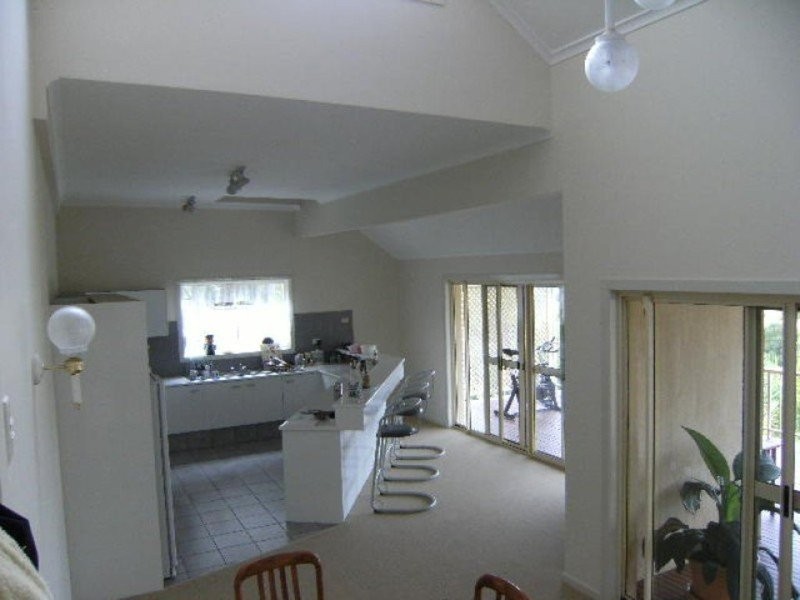 38 Amethyst court, Carrara QLD 4211