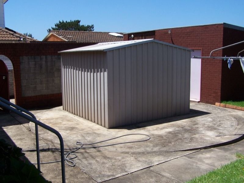 45 Staff Road, Unanderra NSW 2526