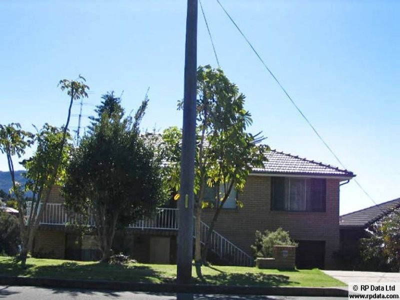 76 Cummins Street, Unanderra NSW 2526
