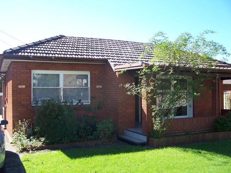 19 Tannery, Unanderra NSW 2526