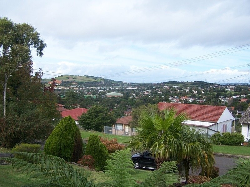 96 Beatus Street, Unanderra NSW 2526