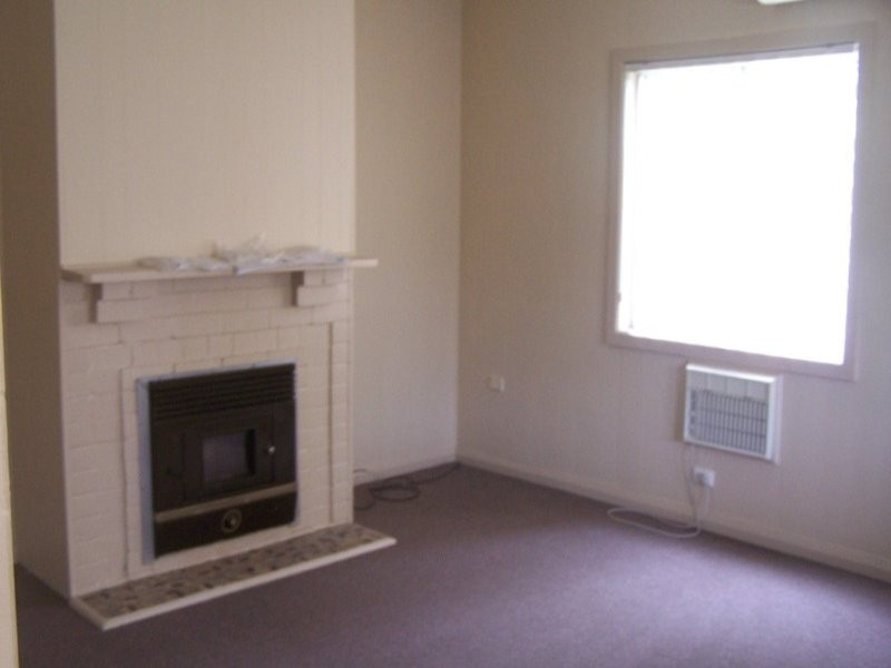 7 Tannery Street, Unanderra NSW 2526