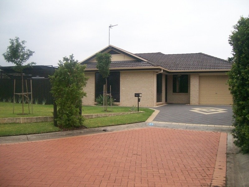 35 Glenwood Grove, Horsley NSW 2530